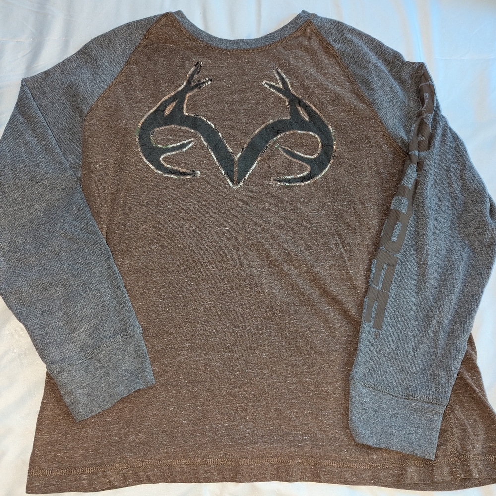 Realtree Men's Large‎ Brown Graphic Front Thermal Shirt